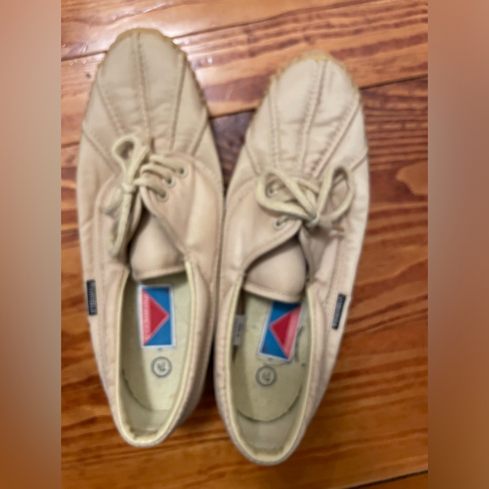 Beige Vintage Boatshoes